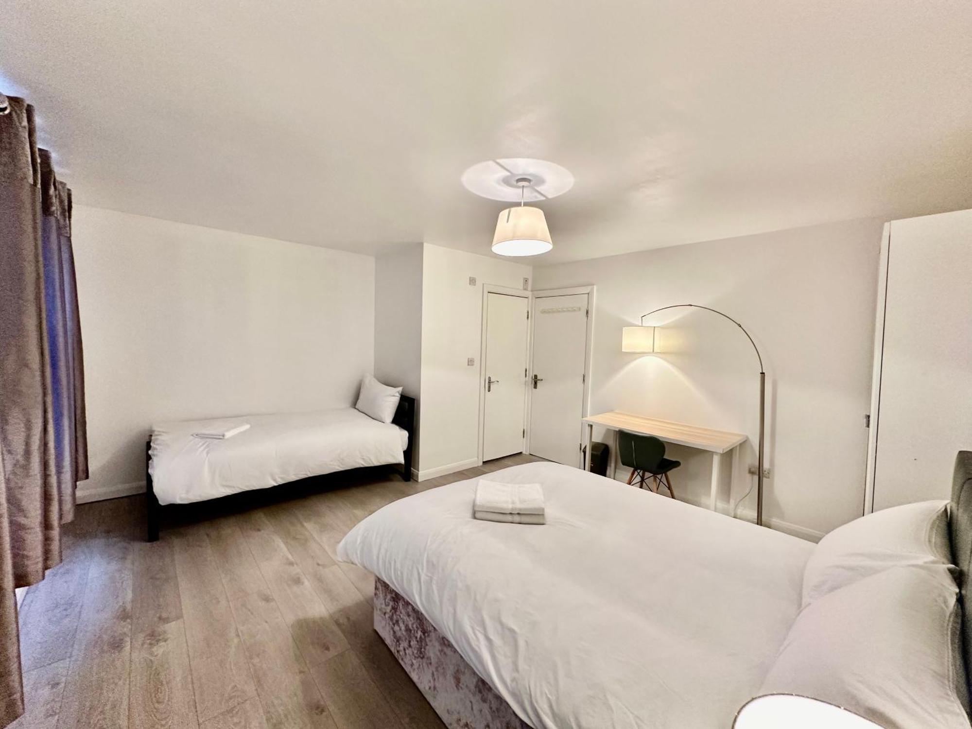 Westferry Hotell London Exteriör bild