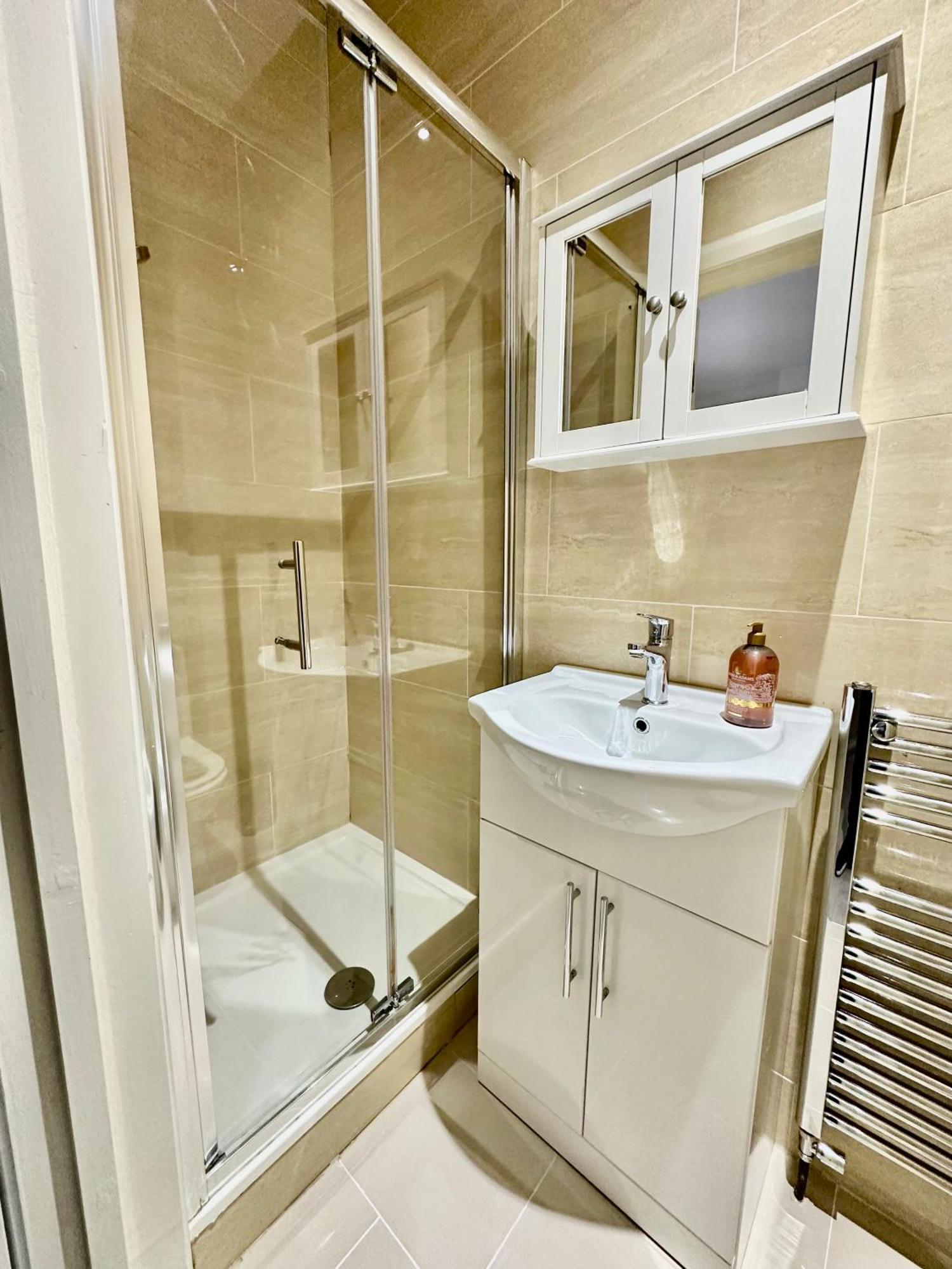 Westferry Hotell London Exteriör bild